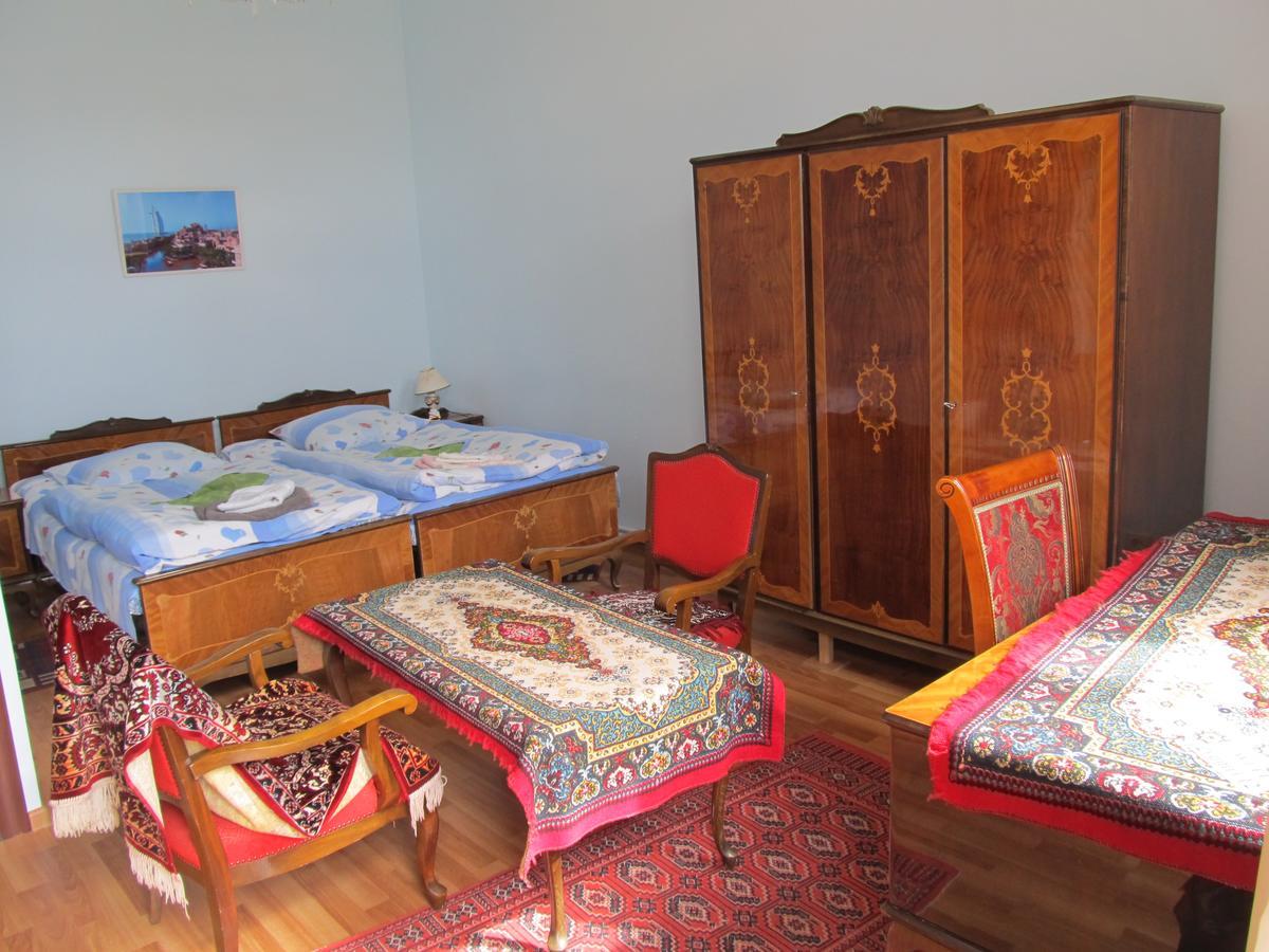 Artush & Raisa B&B Gyumri Ngoại thất bức ảnh